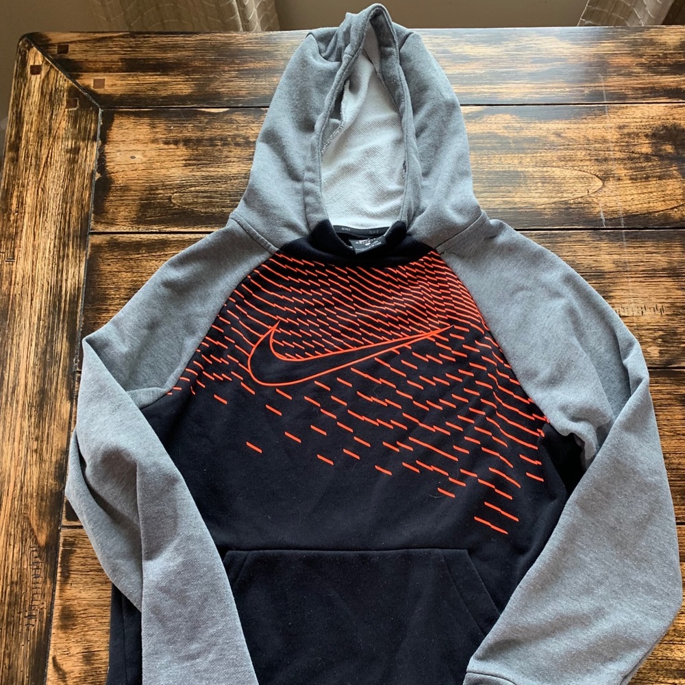 BOY’s NIKE sweatshirt